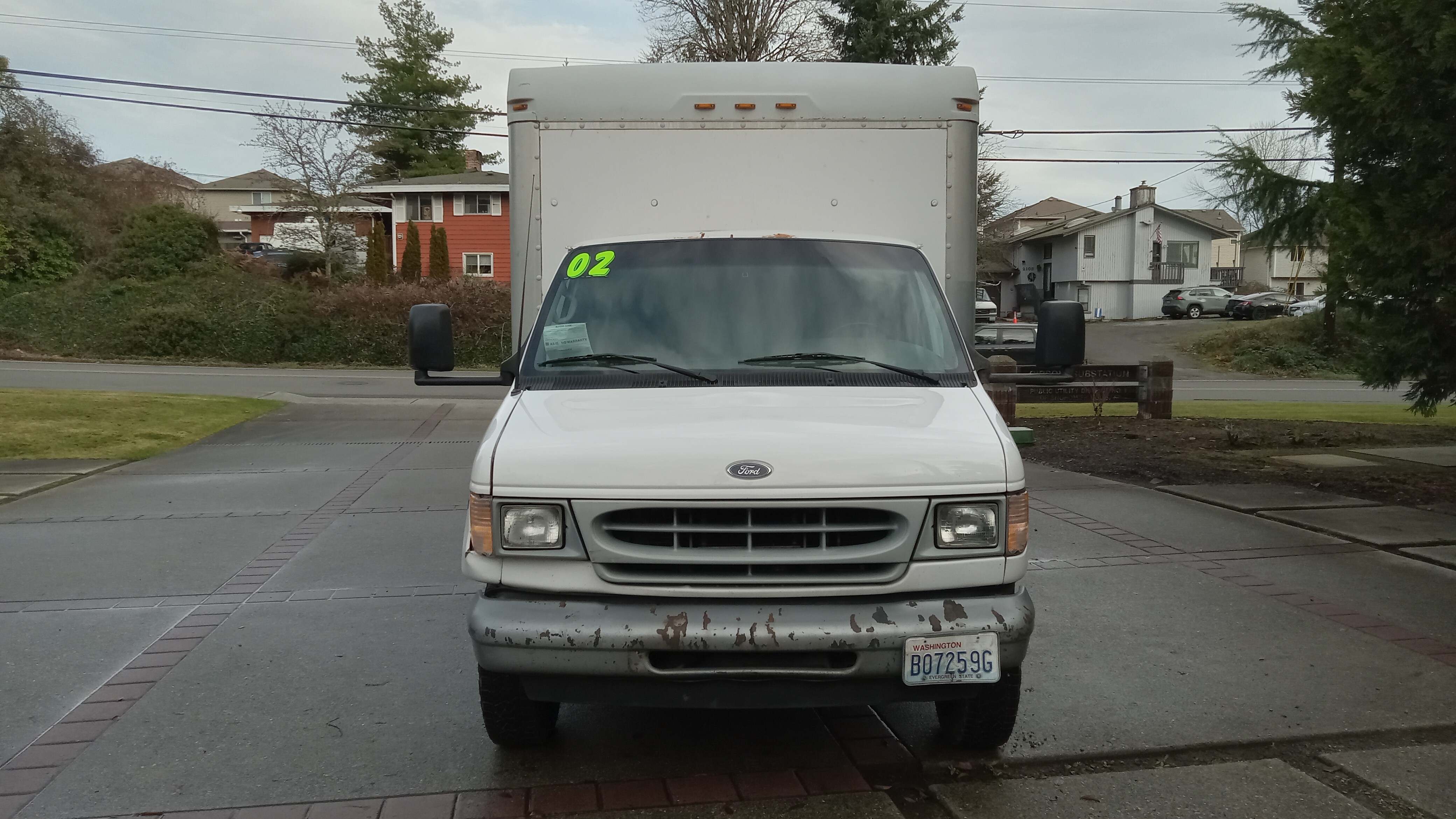 Ford E350 Box Truck